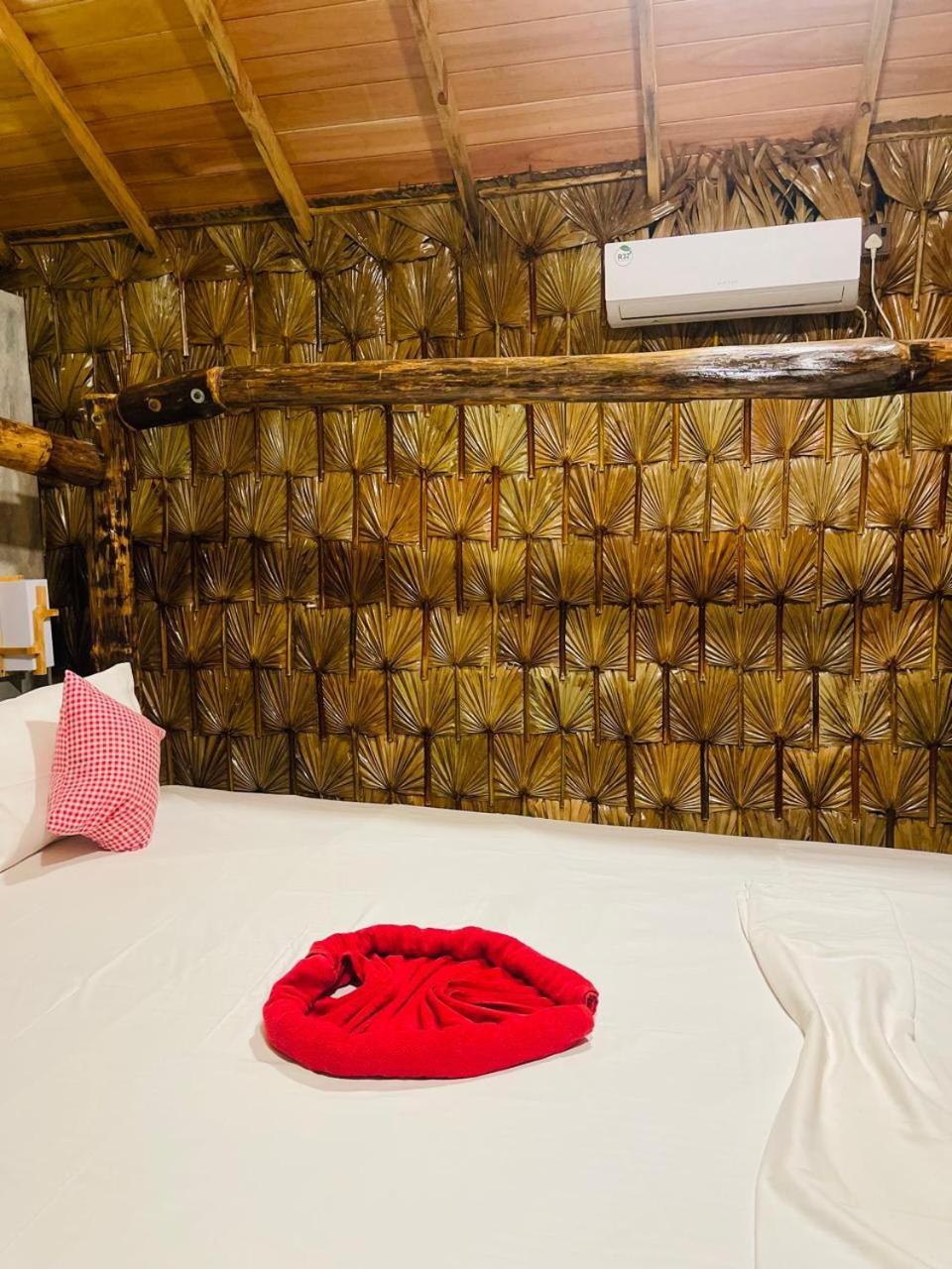 Swiss Kiss Beach Resort Uppuveli Exterior foto